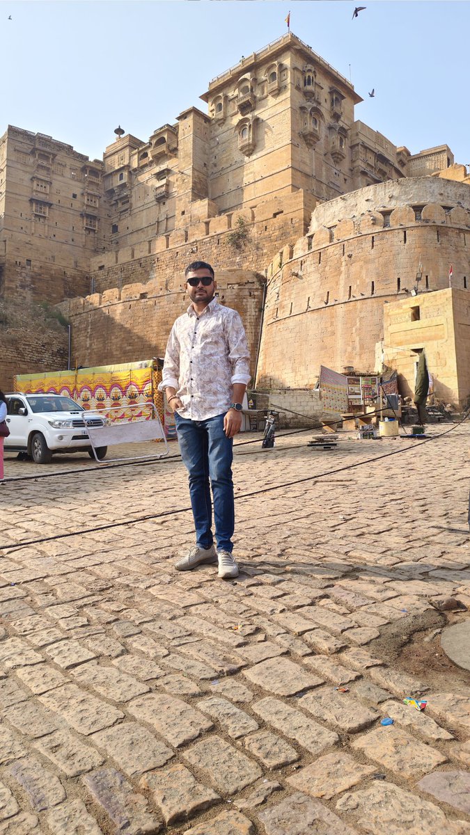 Jaisalmer fort place 
#Rajasthan