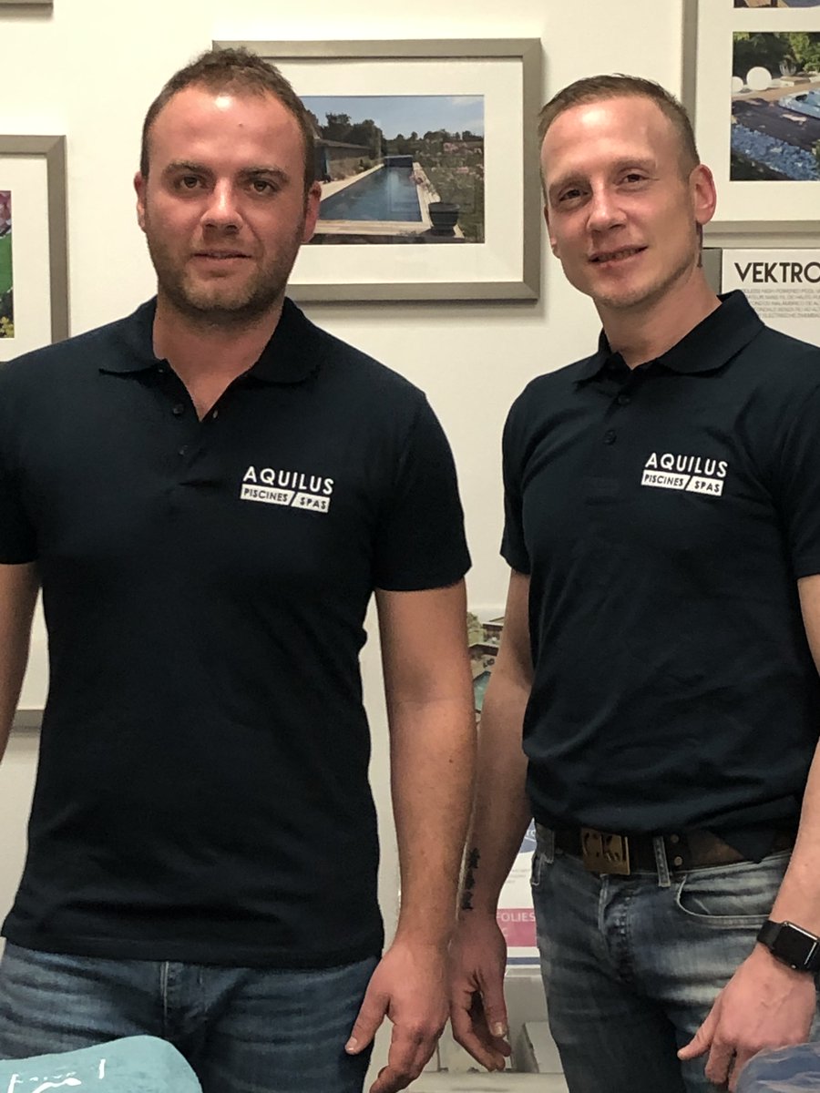 |HISTOIRE D'ENTREPRENEURS|
Martin et Sylvain, 2 amis devenus concessionnaires Aquilus à Paray (71),  ont réussi à développer une 1ère concession, jusqu'à ouvrir un 2nd showroom et très bientôt un autre magasin #Aquilus à Roanne.
Découvrez leurs profils concessionnaire.aquilus-piscines.com/martin-et-sylv…
