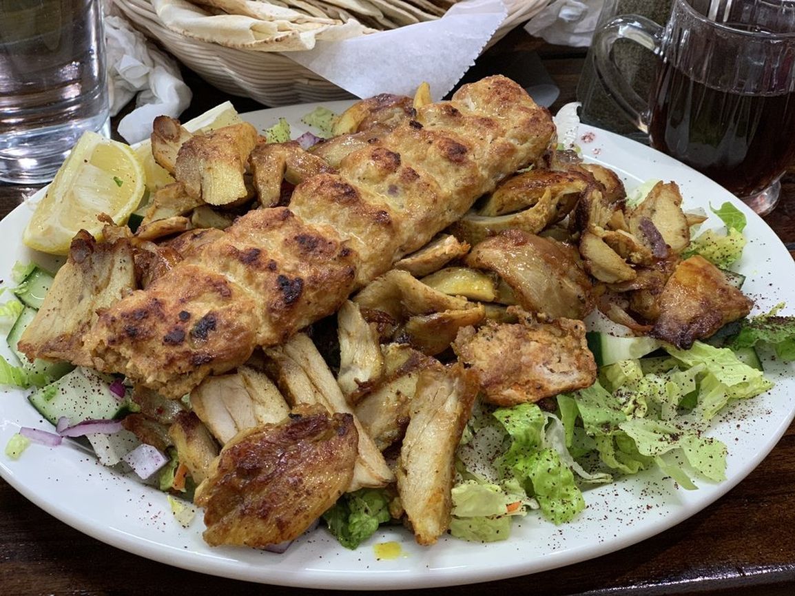 KabobchiIL's tweet image. Taste the difference with our chicken kabob, a flavorful blend of spices that will leave you craving more. Stop by and enjoy it fresh off the grill!
#ChickenKabob
kabob-chi.com