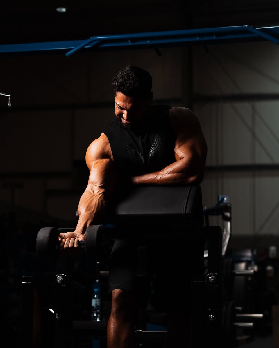andreideiuuu's tweet photo. Need a high protein shake after a hand job. https://t.co/7eNNTJ4vCf