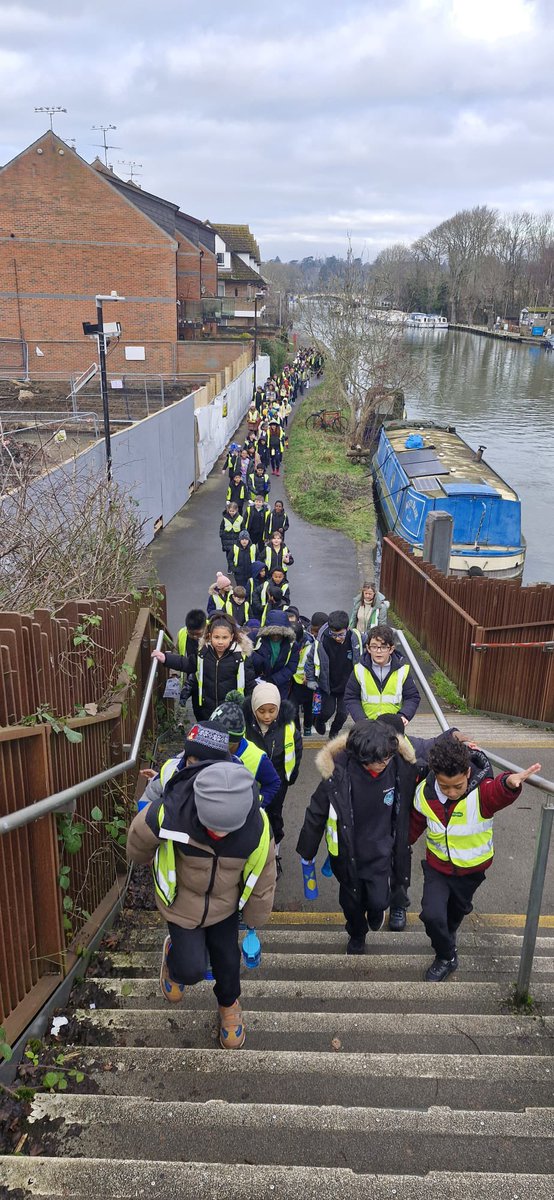 R2Civitas's tweet photo. LKS2 kickstarted the #BigBirdWatch - thank you to Mrs Wareham for organising! We walked to #ChristchurchMeadows and spotted lots of birds! KS1βs turn tomorrow! π¦
π¦π¦π¦’ https://t.co/fOLSoSxTRK