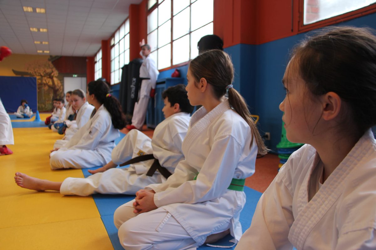 CDKarate92's tweet photo. #Actualites 🗞️

👉 Une journée mémorable pour nos jeunes talents ! 🎯
Dimanche 12 janvier 2025 restera gravé dans les mémoires avec cette première journée de cohésion autour des Katas et des combats. 🥋💥

#Karate #CDKarate92 https://t.co/ElwO1Exr4f