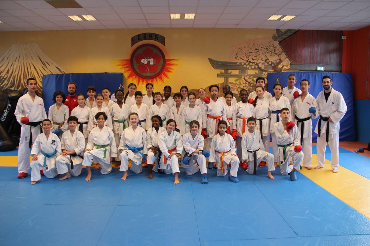 CDKarate92's tweet photo. #Actualites 🗞️

👉 Une journée mémorable pour nos jeunes talents ! 🎯
Dimanche 12 janvier 2025 restera gravé dans les mémoires avec cette première journée de cohésion autour des Katas et des combats. 🥋💥

#Karate #CDKarate92 https://t.co/ElwO1Exr4f
