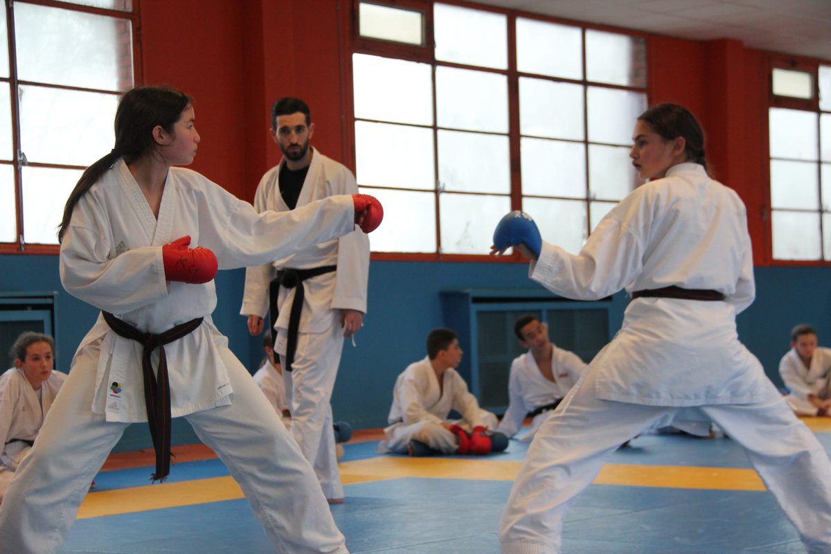 CDKarate92's tweet photo. #Actualites 🗞️

👉 Une journée mémorable pour nos jeunes talents ! 🎯
Dimanche 12 janvier 2025 restera gravé dans les mémoires avec cette première journée de cohésion autour des Katas et des combats. 🥋💥

#Karate #CDKarate92 https://t.co/ElwO1Exr4f