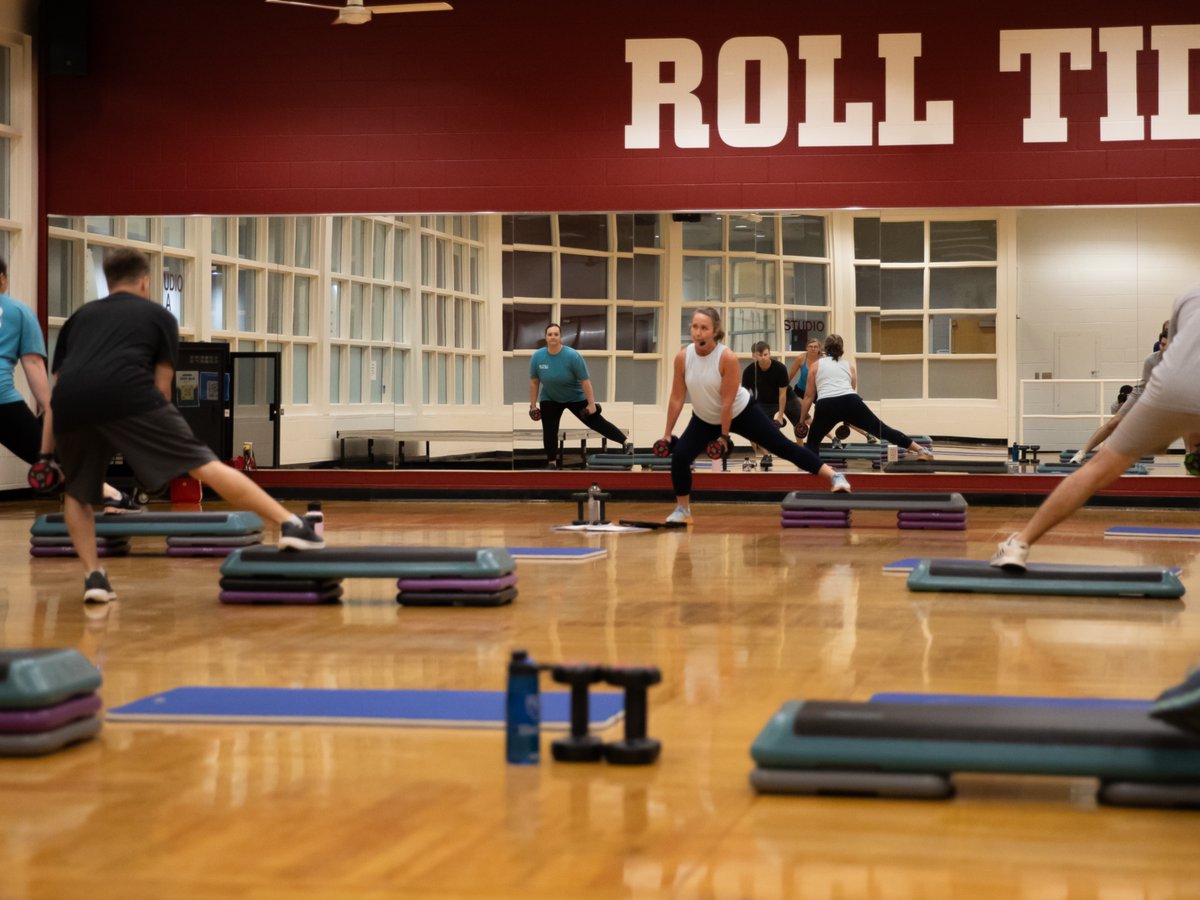 UARecreation's tweet photo. Condition your entire body with Total Body Training! 💪

This strength training class utilizes dumbbells, body bars, resistance tubes, balls, and gliders. If you enjoy core and leg workouts, this 45-minute class is a combination of those exercises.

🔗 https://t.co/vplV8jpebZ https://t.co/SClAMXGzh2