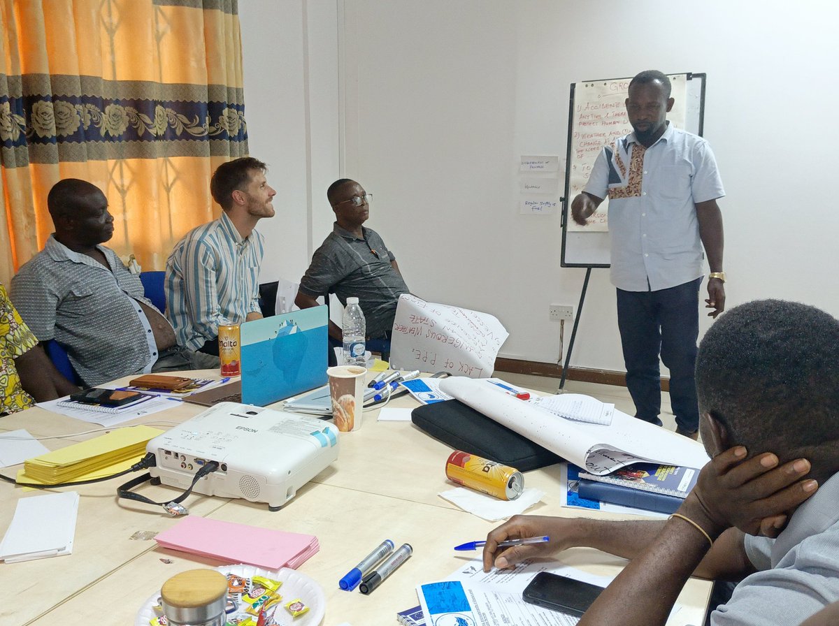 CanoeGear's tweet photo. Inception meeting held today on "Marine SafeNet Ghana" Project, a collaborative initiative between @ProSeaFound and @GhanaFoN, engaging CaFGOAG and GNCFC on issues of safety, wellbeing, and sustainability in the #SSF sector enshrined in @ilo #C188
@Seafarers_KGFS https://t.co/JdN10hp4wC