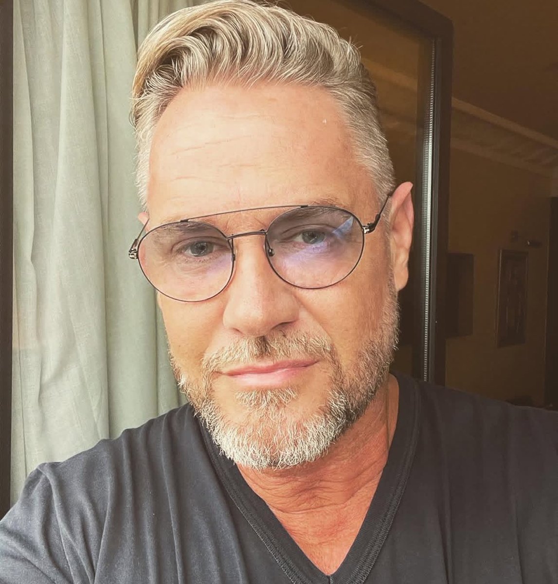 varbian12's tweet image. 