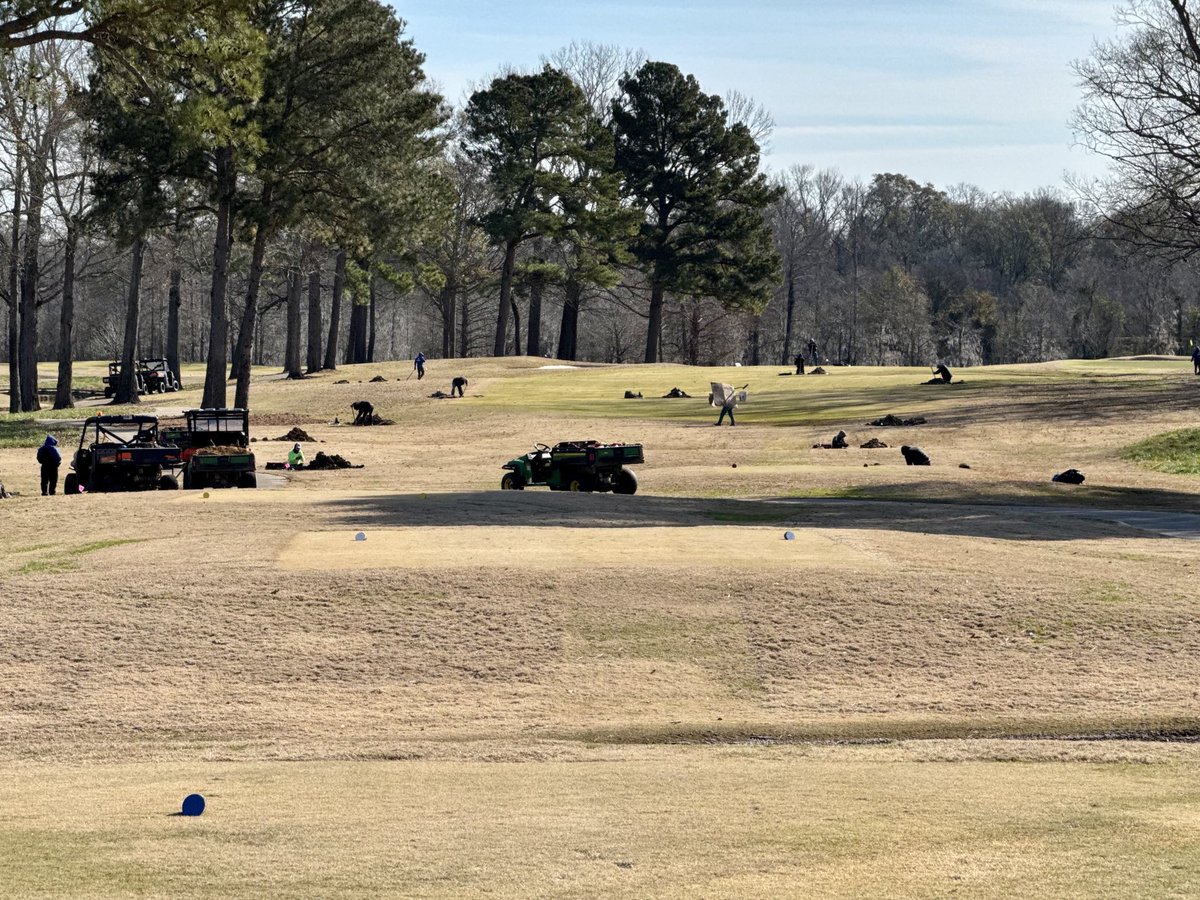 Irrigation work at Country Club of Jackson to kick off multiple improvements with ⁦⁦<a href="/mggolfdesign/">Mike Gogel</a>⁩ to the Driving range and Short Game Area. Almost ready for ⁦<a href="/omajohnc/">John Christiansen</a>⁩ to start moving dirt soon.