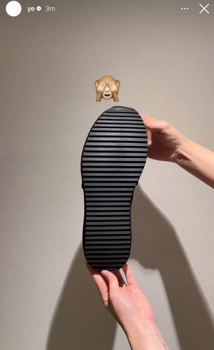 NEW YZY SHOE

OH MY