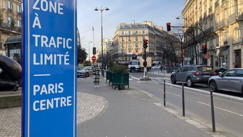France3Paris's tweet image. REPORTAGE. " La ZTL, c’est catastrophique", ces commerçants vent debout contre la zone à trafic limité
france3-regions.francetvinfo.fr/paris-ile-de-f…
#ztl #commerces #trafic #Economie