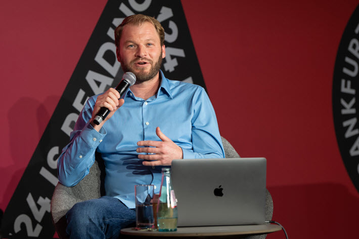 PubPerspectives (@pubperspectives) on Twitter photo AI Rights for Authors: ‘Created by Humans’ Launches | @PorterAnderson publishingperspectives.com/2025/01/ai-rig… <a href="/createdbyhumans/">Created by Humans</a> <a href="/tripadler/">Trip Adler</a> <a href="/jensingerman/">Jen Singerman</a> @giant_ventures @authorsguild | The platform opens for authors’ registration of their copyrighted works in a proprietary AI Rights framework. AI Rights for Authors: ‘Created by Humans’ Launches | @PorterAnderson publishingperspectives.com/2025/01/ai-rig… <a href="/createdbyhumans/">Created by Humans</a> <a href="/tripadler/">Trip Adler</a> <a href="/jensingerman/">Jen Singerman</a> @giant_ventures @authorsguild | The platform opens for authors’ registration of their copyrighted works in a proprietary AI Rights framework.