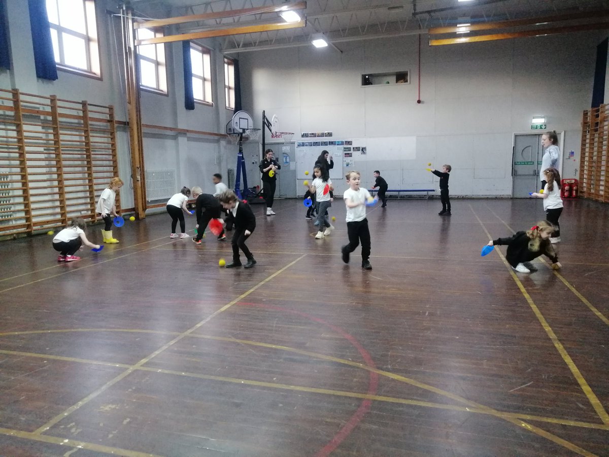 We've got a few <a href="/RobertGordonUni/">Robert Gordon University (RGU)</a> coaching students on placement this term: supporting curricular classes &amp; running some extracurricular clubs too!  

Today at <a href="/CulterSchool/">Culter School and Nursery</a> the students started a P1-P2 Tennis Club - lots of great engagement &amp; smiling faces come home time!