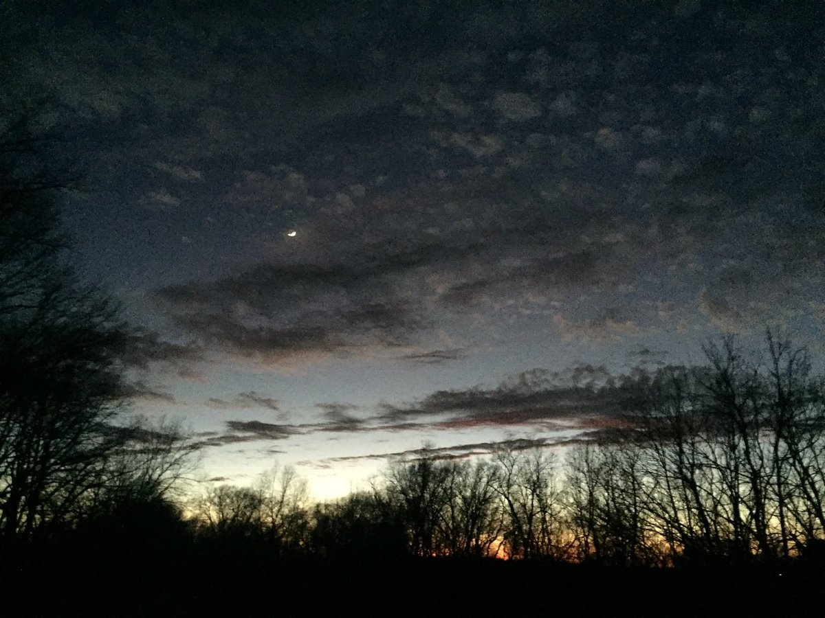 Mr_AlexBrown's tweet photo. Some of my favorite pictures of sunsets over the years: https://t.co/TMuWYDpwgo