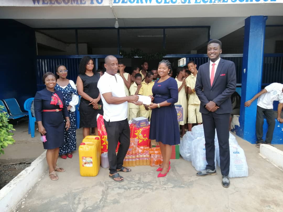 GLICOLife's tweet image. GLICO Life has made it a priority to aid the school with food items and cash donations, which aligns with our commitment to promote child education and support children with special needs to have a smooth educational journey. GLICO, we cushion you for life.#GLICOGroup #SDG4