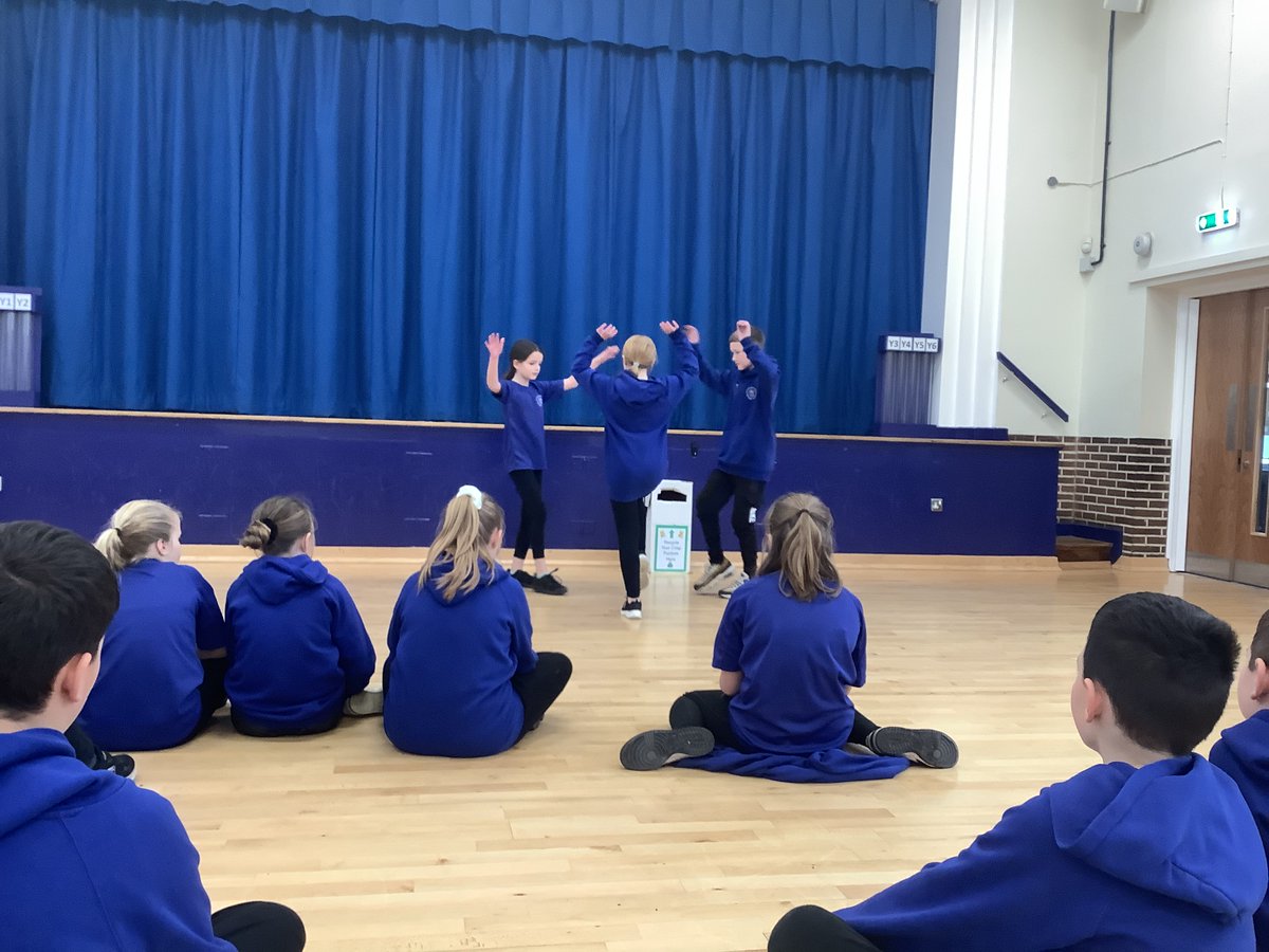 FaringtonSchool's tweet photo. The Year 6 children performed their final pieces, which consisted of traditional moves from different styles of dance from 4 different continents. Over the last few weeks, the children had choreographed a dance that reflected Bhangra, Capoeira, Dinhe and Haka dance moves. https://t.co/6mETQj3CUD