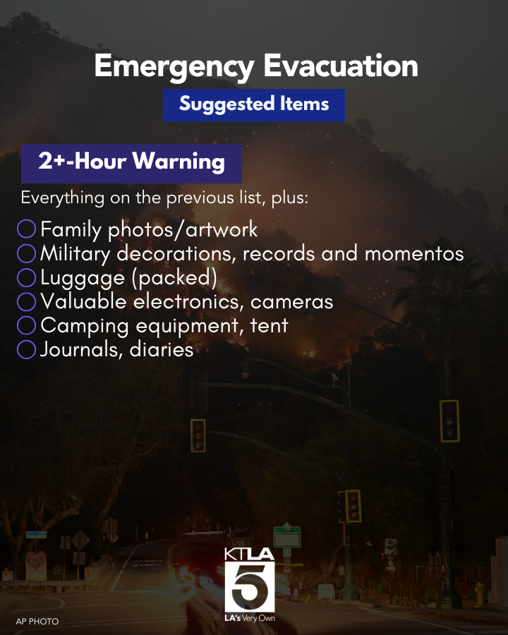 KTLA's tweet image. PACKING CHECKLIST: Are you prepared to act in case of an emergency? Whether you have 15 minutes, 30 minutes, or 1+ hour to evacuate, make sure you’re grabbing the essentials. Swipe to see what to pack and share with your friends/family to stay prepared.