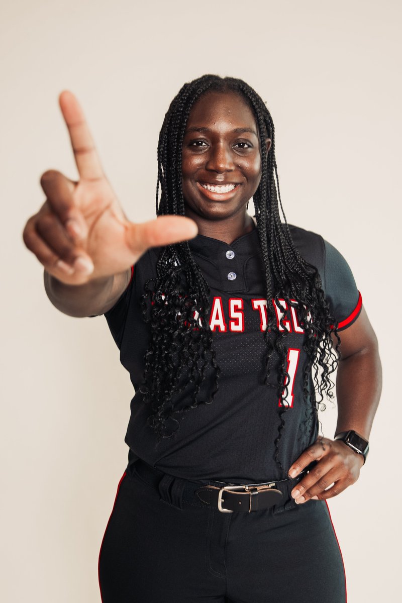 Top pitcher in the country via <a href="/D1Softball/">D1Softball</a> 😀