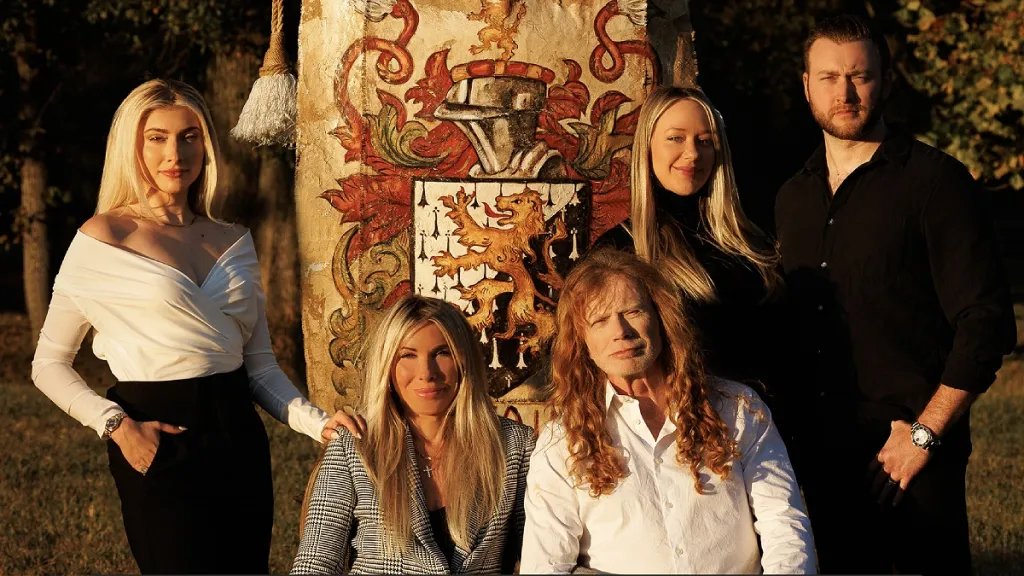 Megadeth's Dave Mustaine and his family are expanding their wine-making venture, House of Mustaine, with new events and members-only travel experiences → cons.lv/jPLk6C
