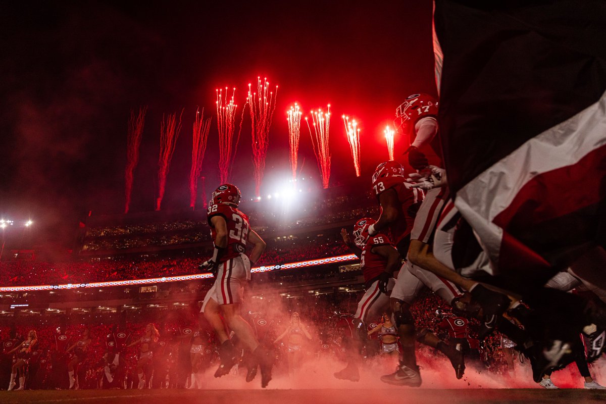 Tap, hold and load in 4K.

#GoDawgs