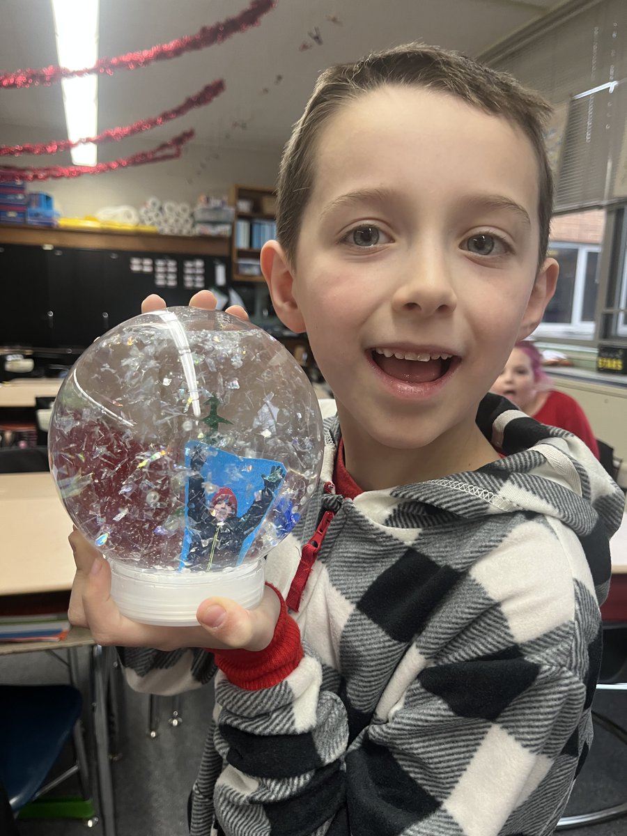 Kettering is enjoying a beautiful Winter Wonderland, which has sparked an opportunity for 1st-grade students to make snow globes and learn concepts such as density,  seasons, motion, perspectives, phonics, detailed reading, and being thoughtful communicators. <a href="/KetteringLearns/">Dan Von Handorf</a>