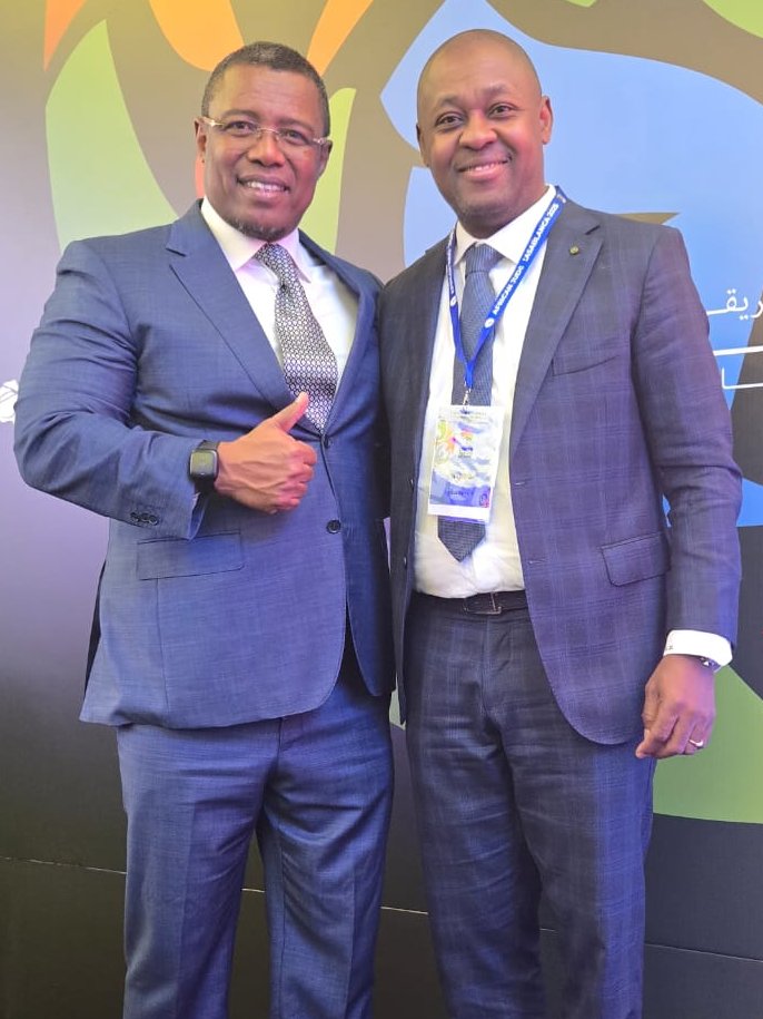 Toutes mes félicitations au président #SitenyRandrianasoloniaiko, réélu par acclamation pour un second mandat à la tête de l'Union Africaine de Judo. #UAJ #Judo