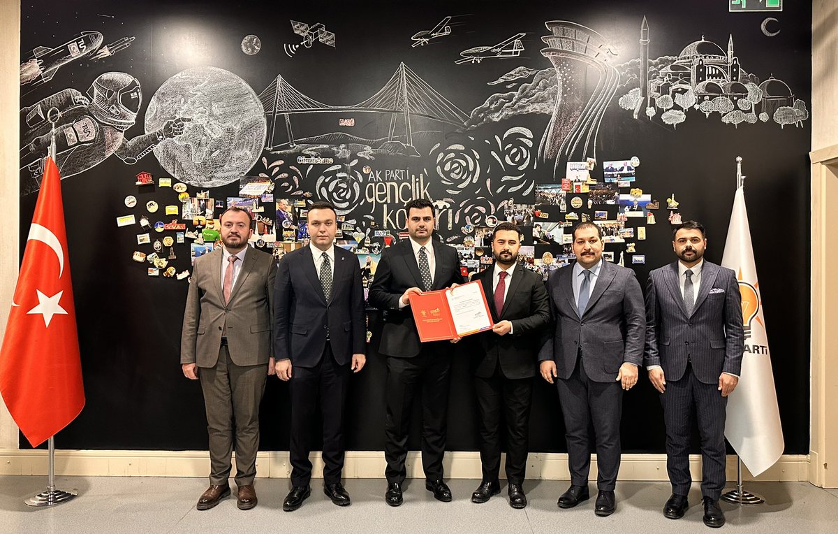 Van İl Gençlik Kolları Başkanlığı görevi Burak Gültepe kardeşimize emanet. Başarılar dilerim.

Görevi devreden Muhammed Çalağan kardeşimize şimdiye kadar yapmış olduğu çalışmalardan dolayı teşekkür ederim. 

Van’ımıza hayırlı olsun.