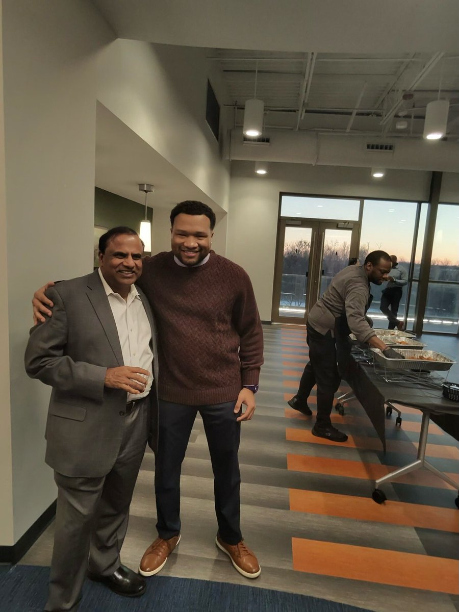 Here are some more photos from last night. A big thank you to Dr. WandaJean Jones, our good friend from Adobe, for capturing these wonderful moments from our client appreciation night!