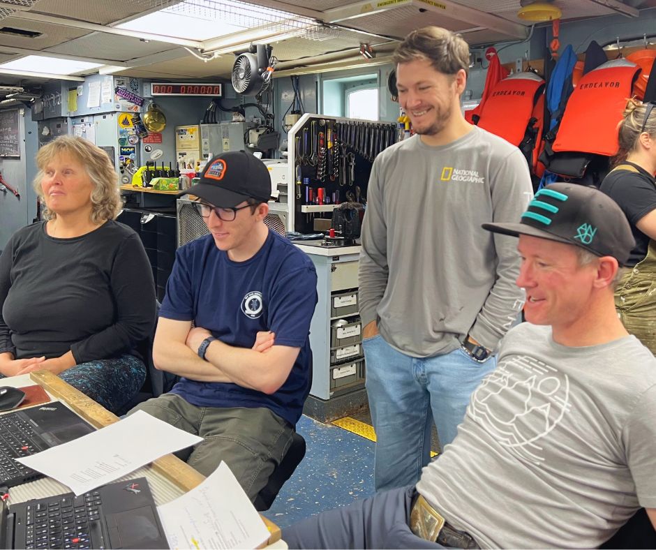 URIGSO's tweet photo. #RVEndeavor's December transit from Bermuda➡️ Rhode Island was the perfect opportunity to host a Marine Technician Information Technology-focused training cruise, #EN726!

Thanks to #URIGSO’s Melissa Gonsalves &amp; Rachel Simon for leading this program &amp; Nate Roberts for assisting! https://t.co/C75bvbfOf2