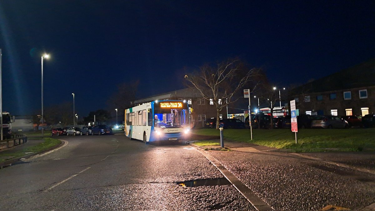 Here is Stagecoach Eastbournes E300 27922 (SN63 VTT) seen at Eastbourne Depot/Birch Road on a 3A to Meads #bus #Stagecoach  #Eastbourne