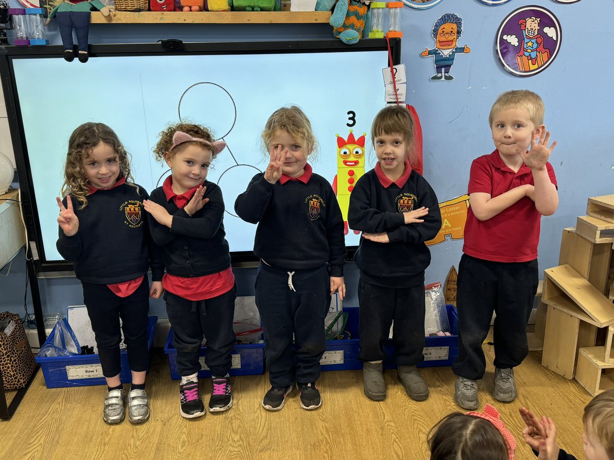 recepredgate's tweet photo. We enjoyed using our fingers and arms to help us with our number sentences today! #RCPMATHS https://t.co/WBPslFljNO