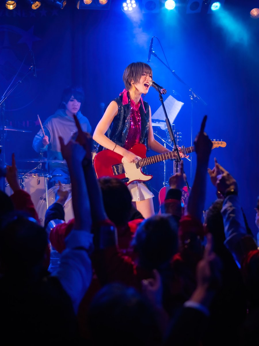 neo773's tweet photo. 😍歌はLIVEだと思う瞬間!!
会場が一体になる瞬間。
撮っていて鳥肌が立ち
涙があふれてくる・・・・。
#SUZUNE
#鈴音
#釣りフェス
#2025釣りフェス
#anglerX
#バチカレ
#neoTV
#エリアトラウト
#neoSTYLE
#ネオスタイル
#縦釣り
#バチプロ
#EMT
#バーティカルフィッシング
#neostylewebshop https://t.co/DoJ1rjbUFC