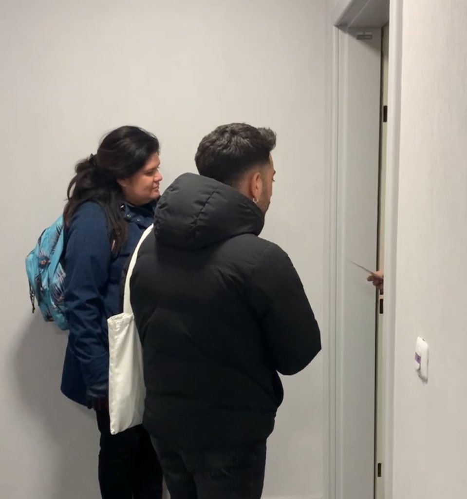 Raquel Garrido (@raquelgarridofr) on Twitter photo Et pendant ce temps.. à Grenoble !
Ce n’est qu’uni que le NFP peut espérer gagner les élections. Je suis heureuse d’être aux côtés de <a href="/LyesLouffok/">Lyes Louffok</a> pour la campagne de second tour. Nous sommes nombreuses-eux sur le terrain. Le NFP est un espoir, nous ne devons pas décevoir. Lyès Et pendant ce temps.. à Grenoble !
Ce n’est qu’uni que le NFP peut espérer gagner les élections. Je suis heureuse d’être aux côtés de <a href="/LyesLouffok/">Lyes Louffok</a> pour la campagne de second tour. Nous sommes nombreuses-eux sur le terrain. Le NFP est un espoir, nous ne devons pas décevoir. Lyès