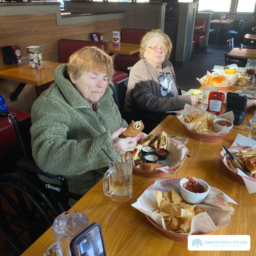 smithtowncenter's tweet photo. 🍴✨ What a treat! Our residents had a fantastic time on our trip to Chili’s Restaurant! Great food, wonderful company, and plenty of smiles made for a memorable outing. 🌟❤️
#DiningOut #CommunityOuting #GoodFoodGoodMood #MakingMemories #LifeAtItsBest https://t.co/AzahDVX2nd