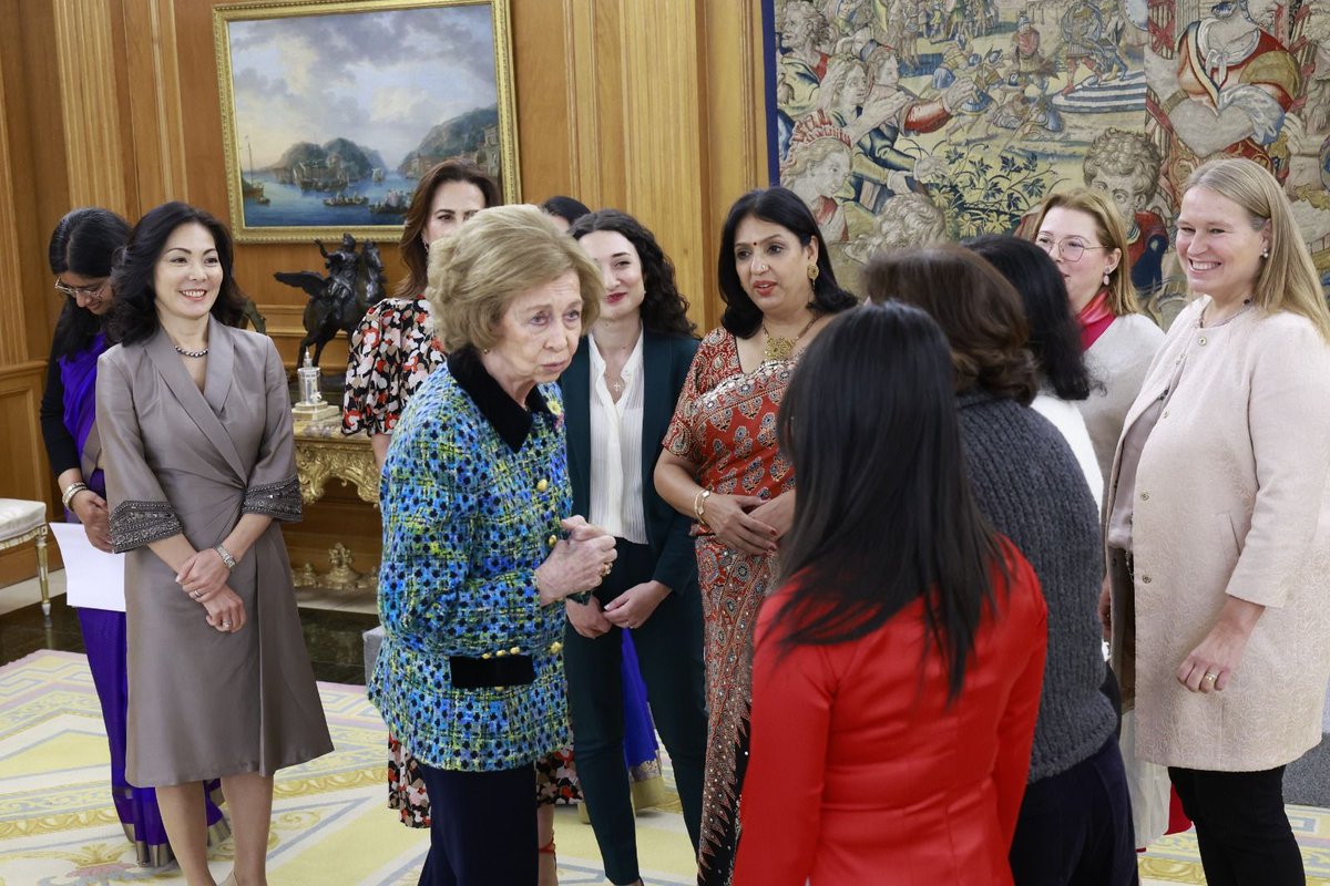 ACEHealthFdn's tweet photo. On a momentous occasion, Poonam Patnaik, a distinguished member of the ACE Global Leaders of ACE Health Foundation, played a pivotal leadership role as AIDE President and spouse of the Indian Ambassador to Spain, as the board proudly met Her Majesty Queen Sofía of Spain. https://t.co/9MN826GIO1