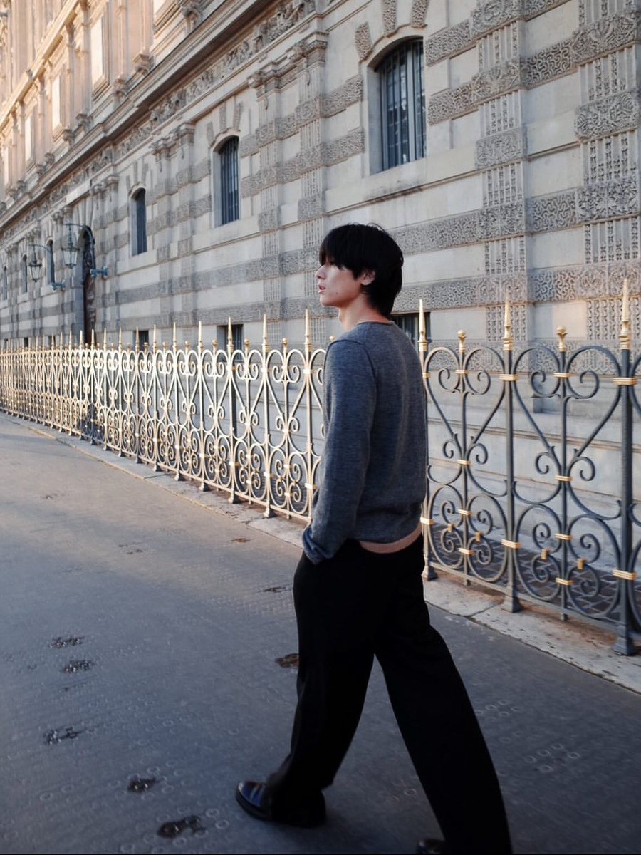 juyeon in paris 🫠