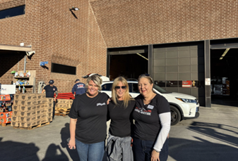 This past Friday, Operation Gratitude delivered a donation of protein bars, hydration packs and water to a local fire station.
To provide support we are raising funds to thank these heroes after the worst is over by providing Care Packages. Donate here: bit.ly/427DJqM