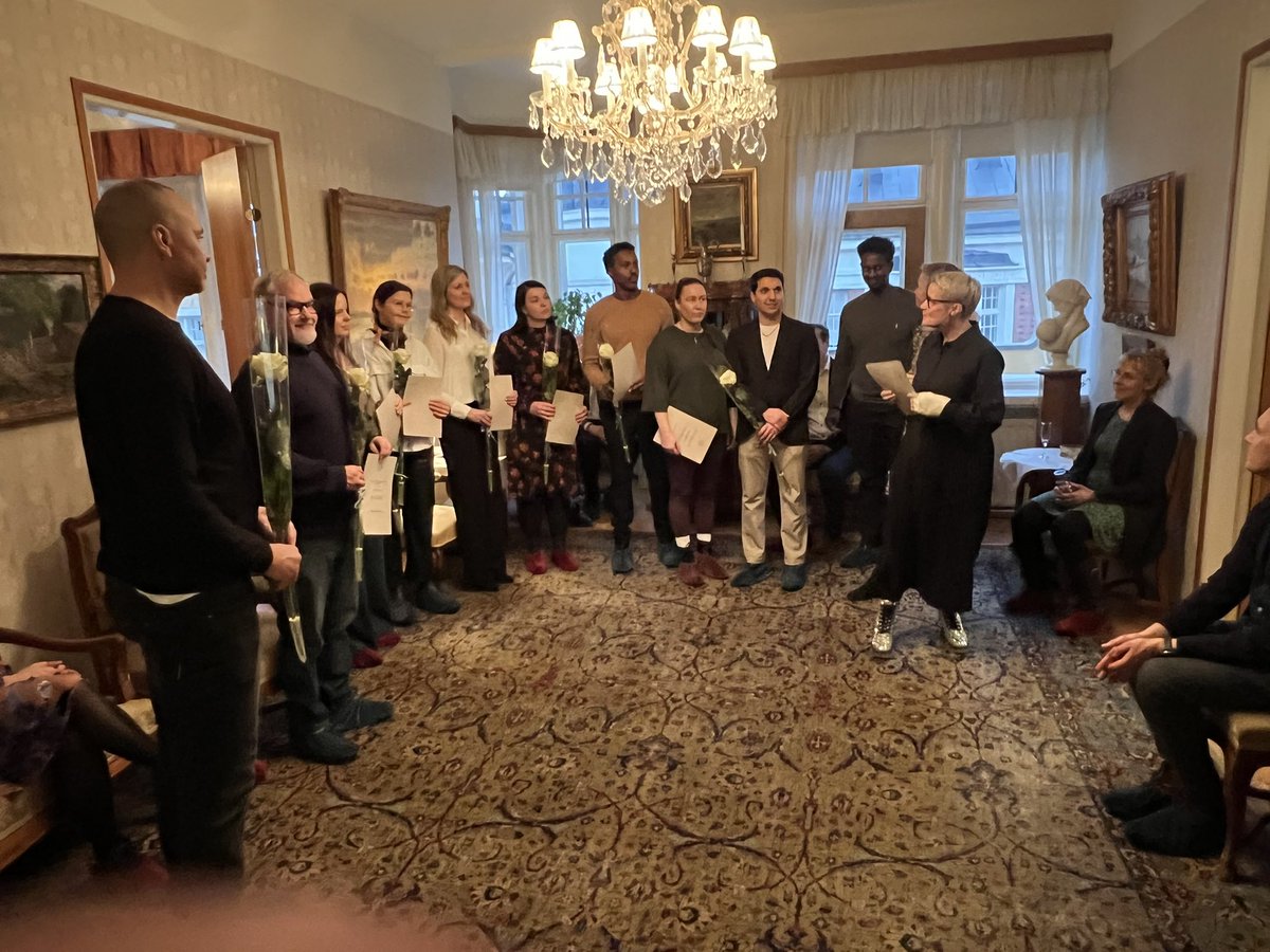 Tänään <a href="/SohlberginS/">Päivikki ja Sakari Sohlbergin säätiö</a> palkitsemistilaisuus, jossa palkittiin Hyvän Arjen Rakentajien yhteisöjä ja käsittämättömän
upeita lääketieteen tutkimuksia. Kiitos, että saimme olla mukana.