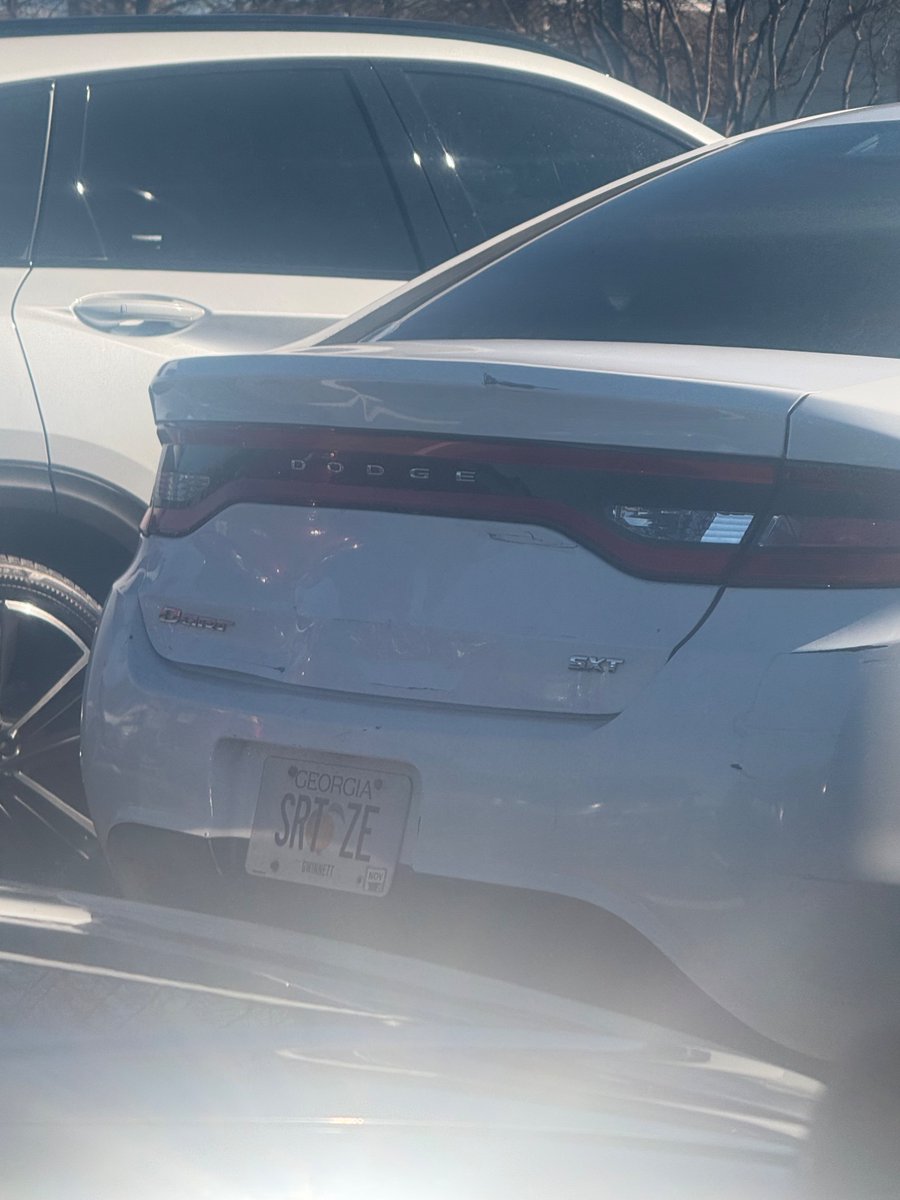 Russ_'s tweet image. Bro mistype his license plate and meant 2 put an x 😭