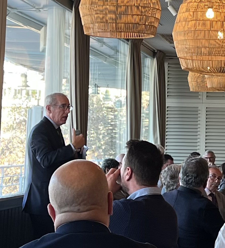 Avui, el president del <a href="/PortdeBarcelona/">Port de Barcelona</a> <a href="/JA_Carbonell/">José Alb. Carbonell</a> ha participat en el primer dinar col·loqui de l’any organitzat pel Propeller Club de Barcelona.

Durant la seva intervenció, ha fet balanç del 2024, presentat els projectes de cara al 2025 i respost les consultes dels socis