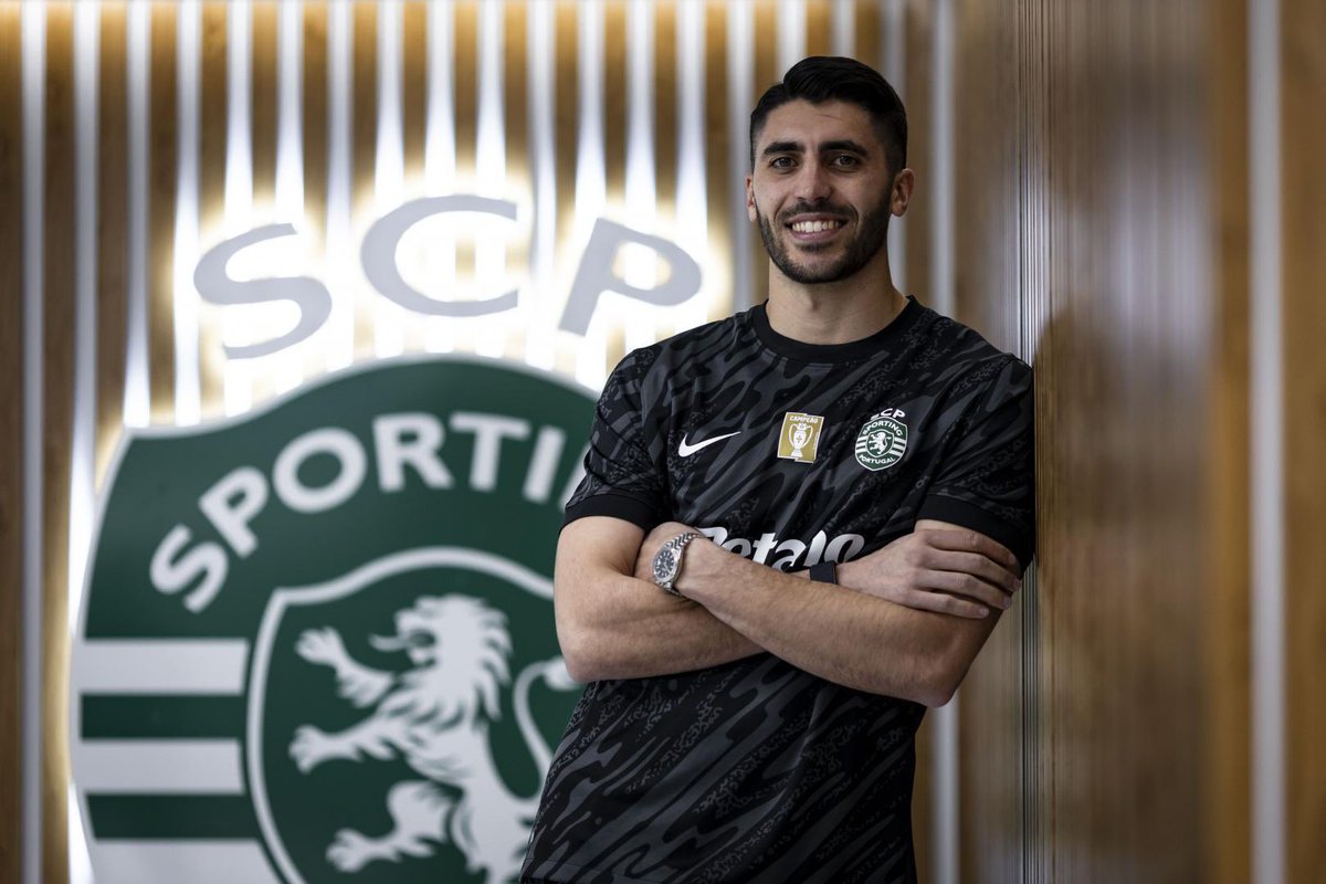 SCP__France's tweet photo. Comment ne pas être heureux en sachant qu’on a recruter un vrai gardien https://t.co/JQd1xoUCHY