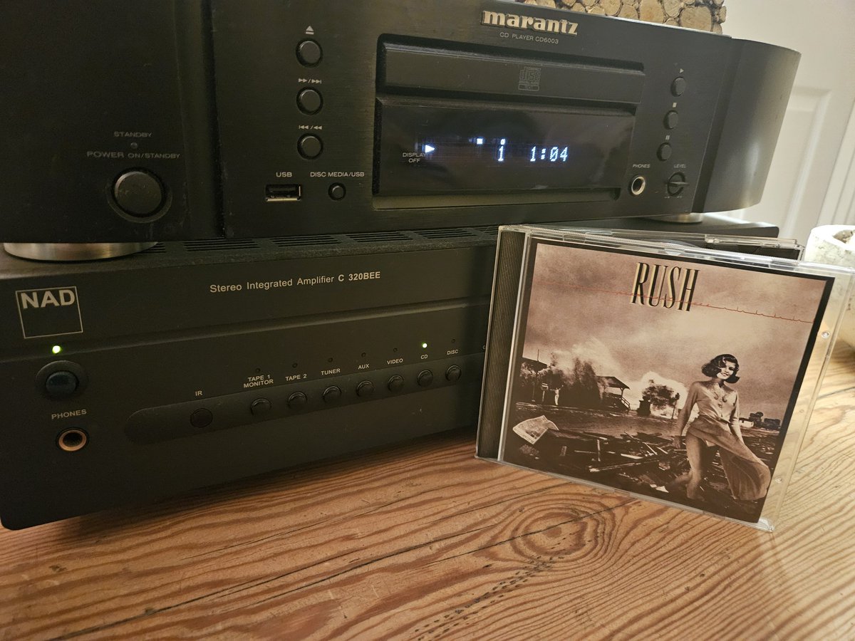 EUFCsteve's tweet photo. Happy birthday Permanent Waves..The best! #RushFamily #Rush #PermanentWaves 😎🥂👊 https://t.co/NXwsAquNBA