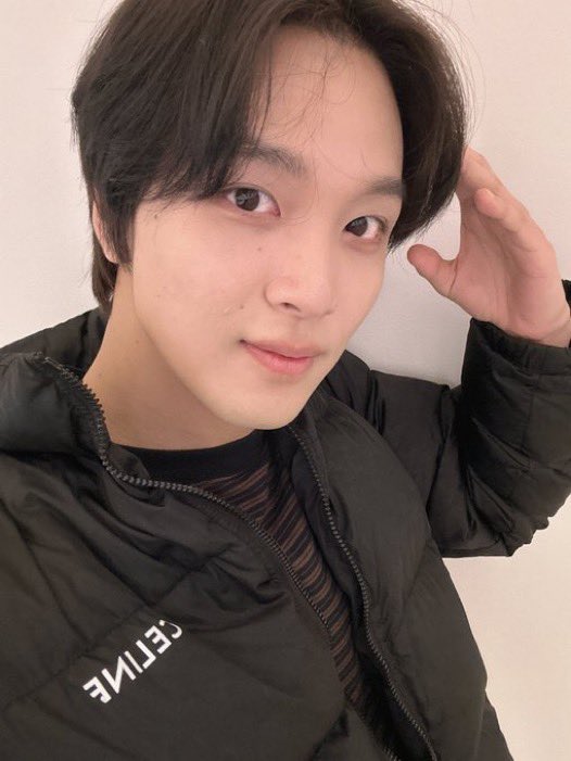 violidico's tweet photo. ⓘ [⟡ JUCATCHUP] good afternoon hunnies i managed to get myself up and get a few pastries at a local bakery yesterday ^ㅁ^  I still have some leftover if anyone would like a bite! hope this Tuesday is treating you good and stay warm it’s still chilly. https://t.co/SdkxmC5Oil