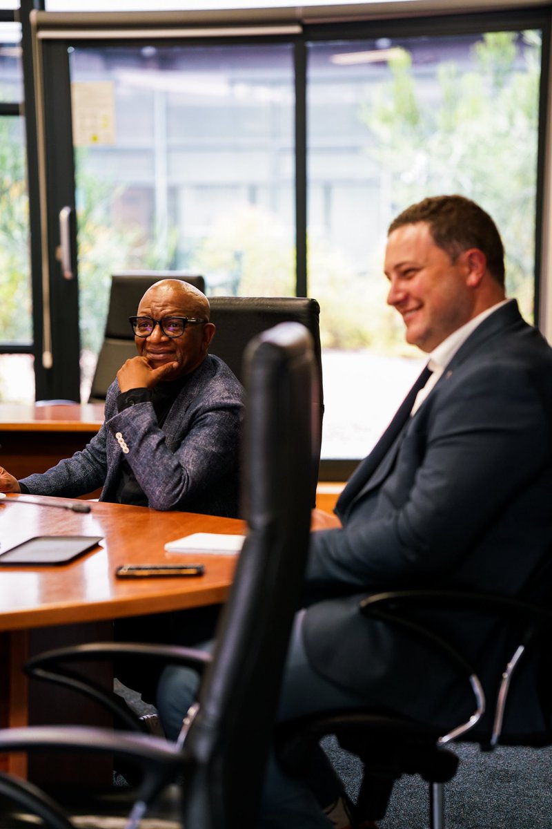 therealLEBO_M's tweet image. It’s official, World Premier of @lebo_m_live to be home in the Mother City. 

Thank you to the commitment and support of the great leadership of the city of @cityofcapetown , looking forward to a great journey ahead @geordin.hill.lewis 

See you in April @cityofcapetown…