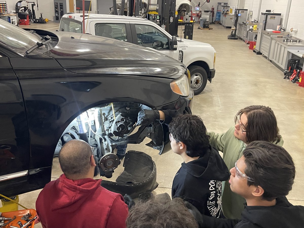 Mastering the Art of a Brake Job! 🔧🚗

Our Auto Technology I students at Career Institute North are diving into the process of performing a proper brake job—an essential requirement for their certification journey.