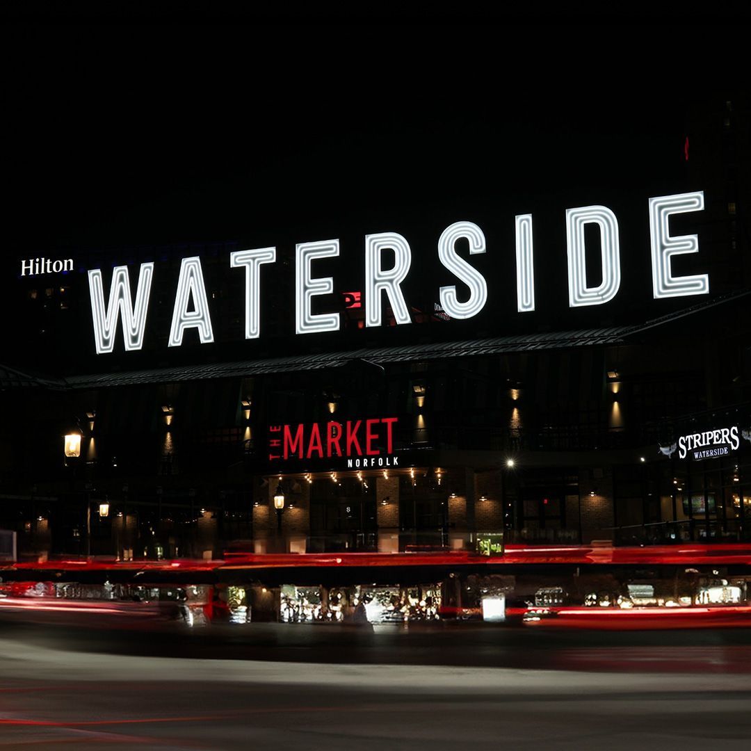 Everylite's tweet photo. Turning visions into landmarks! 🏙️ Our Elite EverNeon series brought the 15 ft tall "WATERSIDE" sign to life with Architectural Graphics Inc.

💡 Learn more: https://t.co/UWOO4hWFao 

#LED #Signage #Everylite #OutdoorSignage #Waterside https://t.co/ITAEVEkoMk