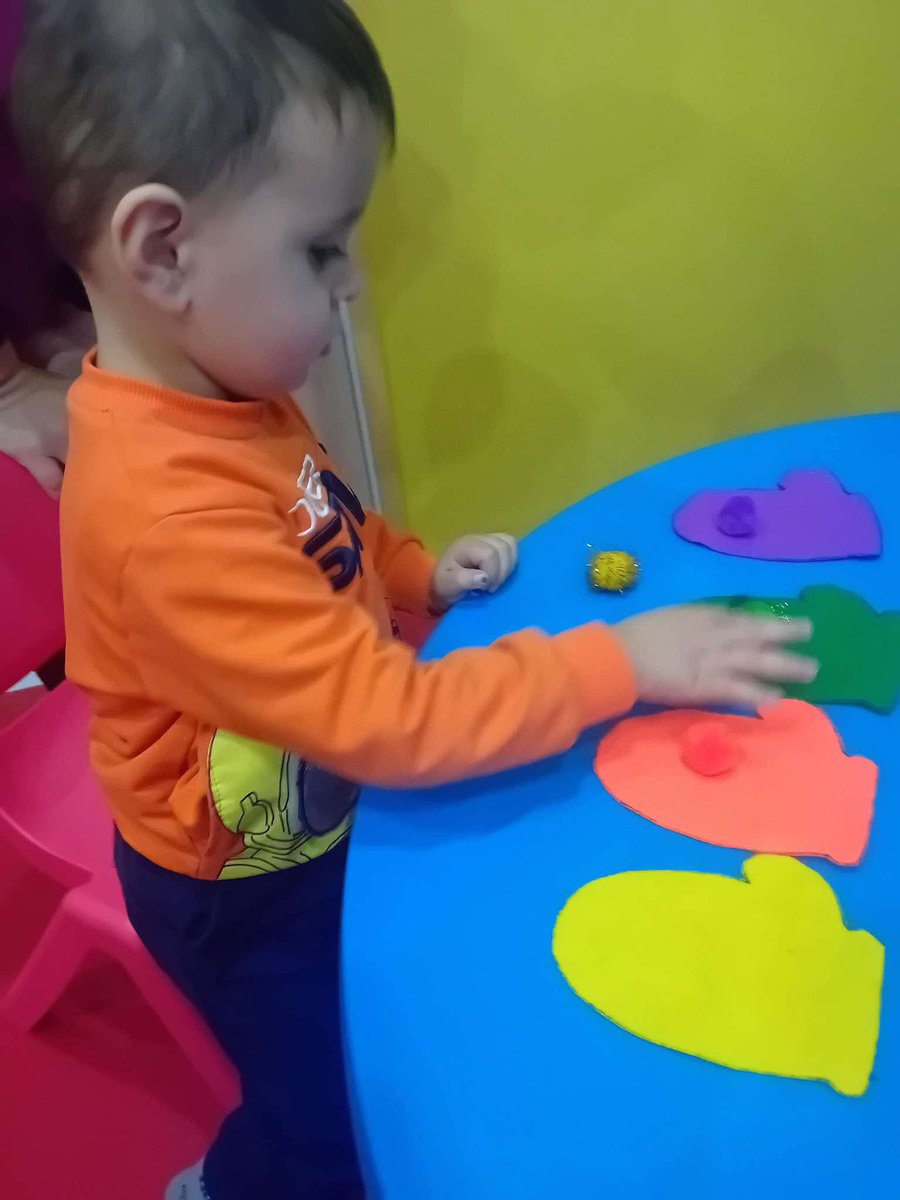 ChildcaresMalta's tweet image. Learning through play! Our Pre-Kinder kids love colour sorting, building early math &amp;amp; motor skills. 

📍 The Nursery School, Mosta, Malta
👶 Book a visit: childcaresmalta.com

#ColourSorting #PreKinder #EarlyLearning #ChildcareMalta #Mosta #TheNurserySchool #HandsOnLearning