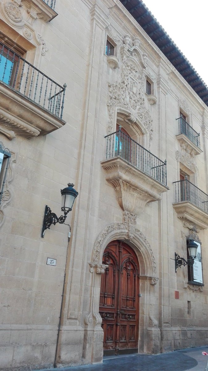 DanielAquillue's tweet photo. Hace poco se publicó un número de Berceo en el que @JZuniga__ y yo tenemos un artículo conjunto sobre Espartero tras su retiro a Logroño en 1856. Hemos hecho un trabajo de investigación en equipo, ¡muy fructífero! Os lo cuento: https://t.co/axQ93Uaqd7