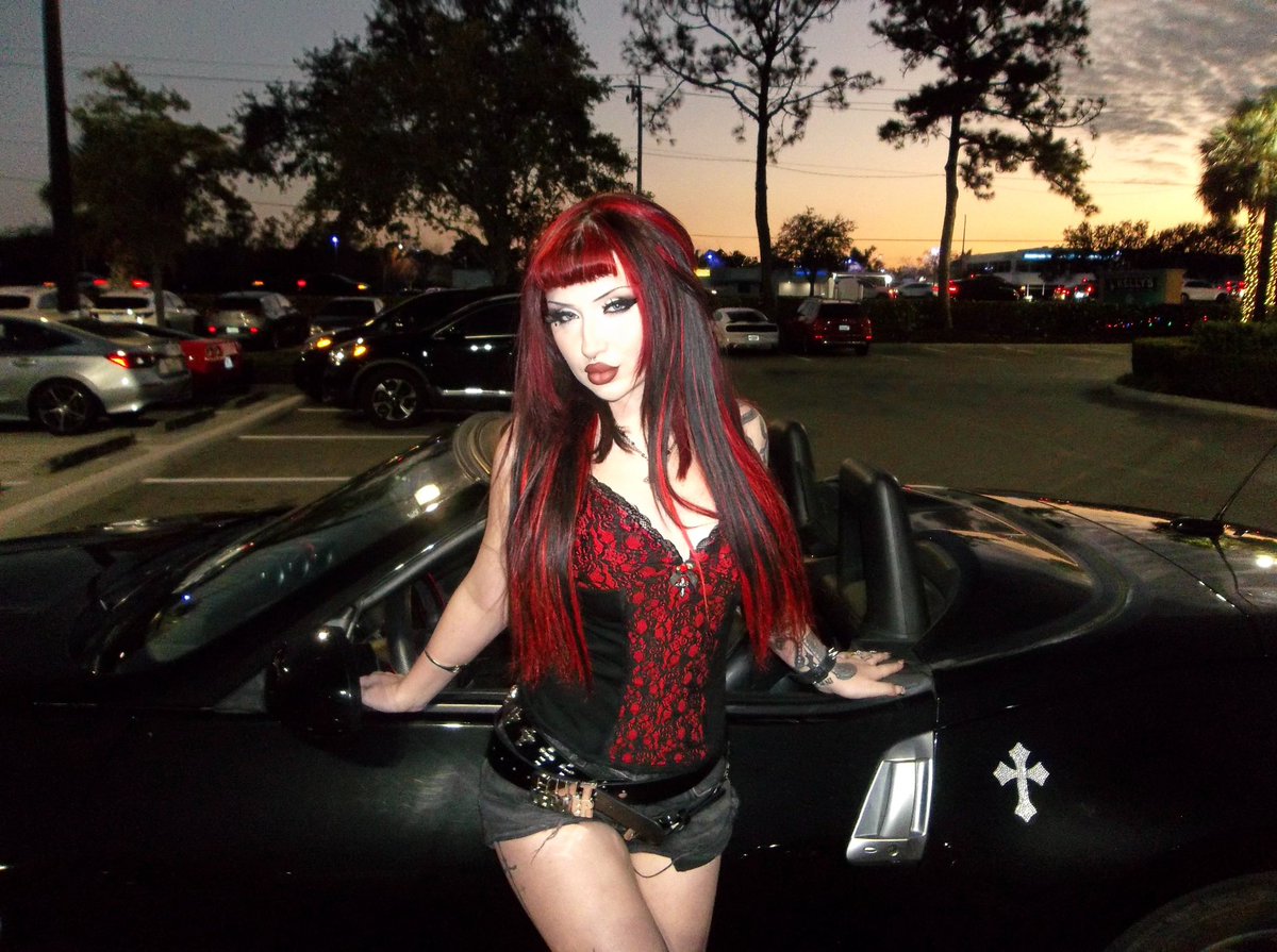 eofswords's tweet image. miss 370z