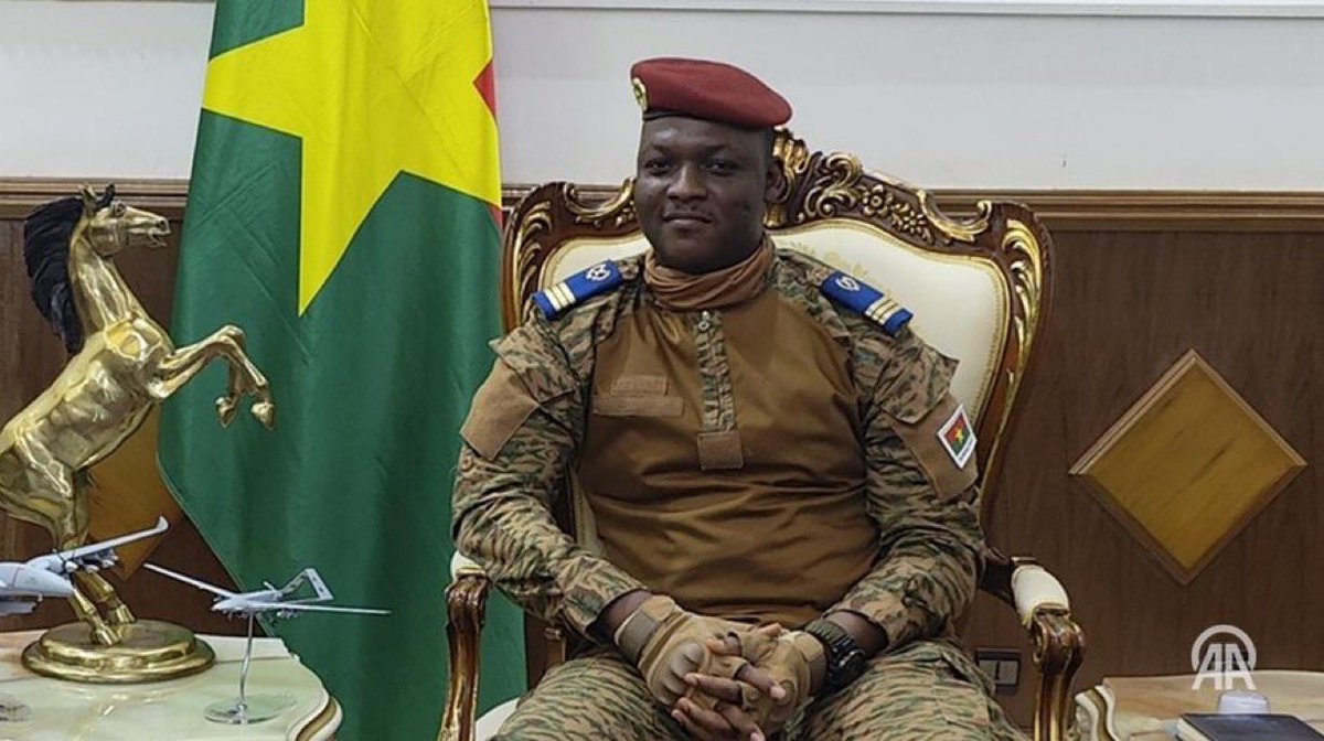 🚨Burkina Faso Lideri İbrahim Traore: 

Afrika ülkelerine sesleniyorum; Fransa ile askeri anlaşmalarınızı bozun. 

Bağımsız bir orduya sahip olmanın ve güçlü olmanın tek yolu bu.