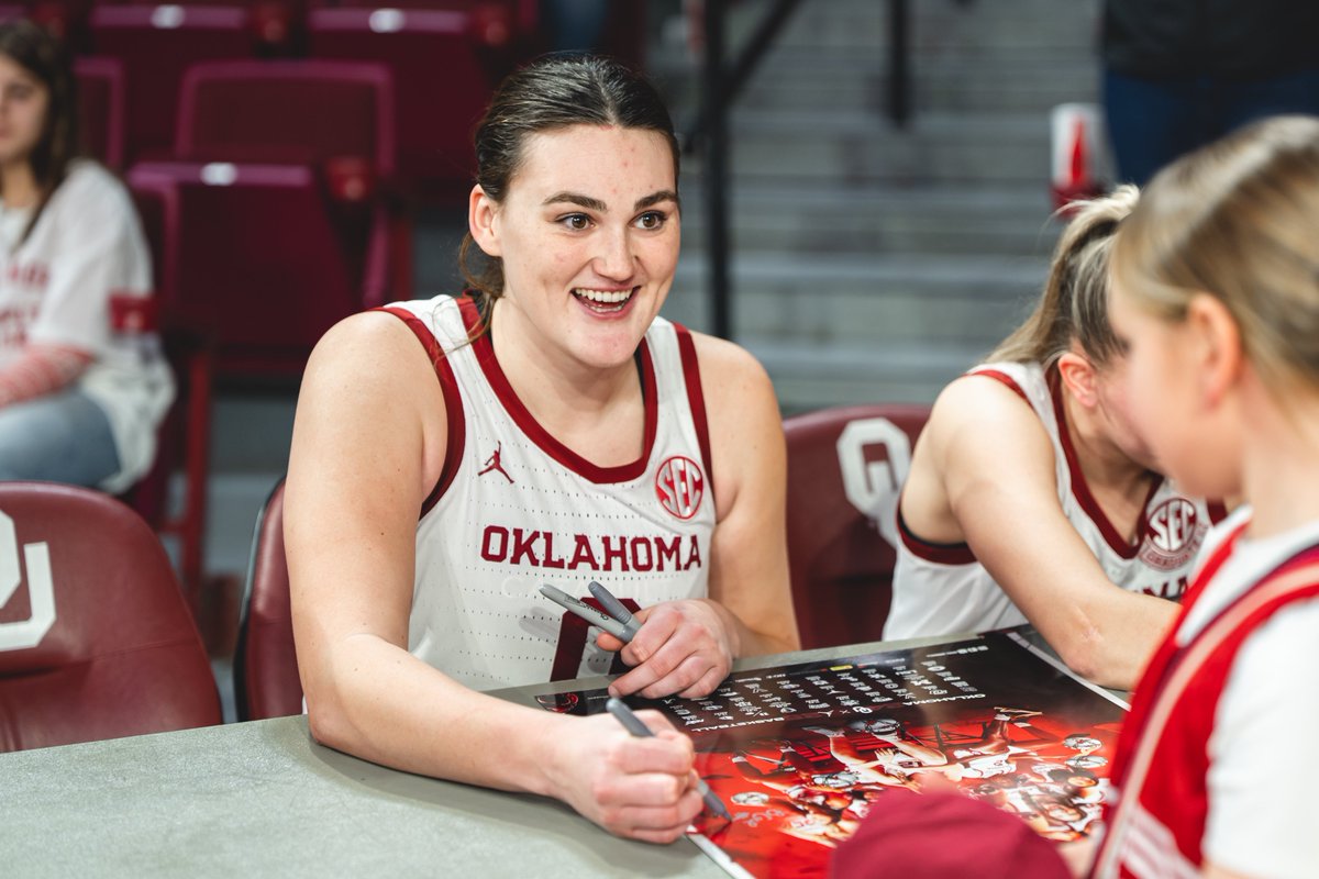 Oklahoma Basketball (@ou_wbball) on Twitter photo So we meet again ☝️
🆚 Missouri
⏪ Throwback Night
📌 LNC - Thursday - 6 PM
🍻 $2 beer, soda & popcorn
🎟️ ouath.at/49W6atG
#BoomerSooner // <a href="/OU_Athletics/">Oklahoma Sooners</a> So we meet again ☝️
🆚 Missouri
⏪ Throwback Night
📌 LNC - Thursday - 6 PM
🍻 $2 beer, soda & popcorn
🎟️ ouath.at/49W6atG
#BoomerSooner // <a href="/OU_Athletics/">Oklahoma Sooners</a>
